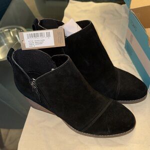 NWT -TOMS Black Suede GOLDIE Ankle Booties with Low Stacked Heel